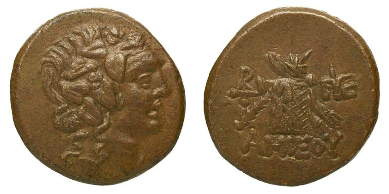 Banknotes and currency exchange